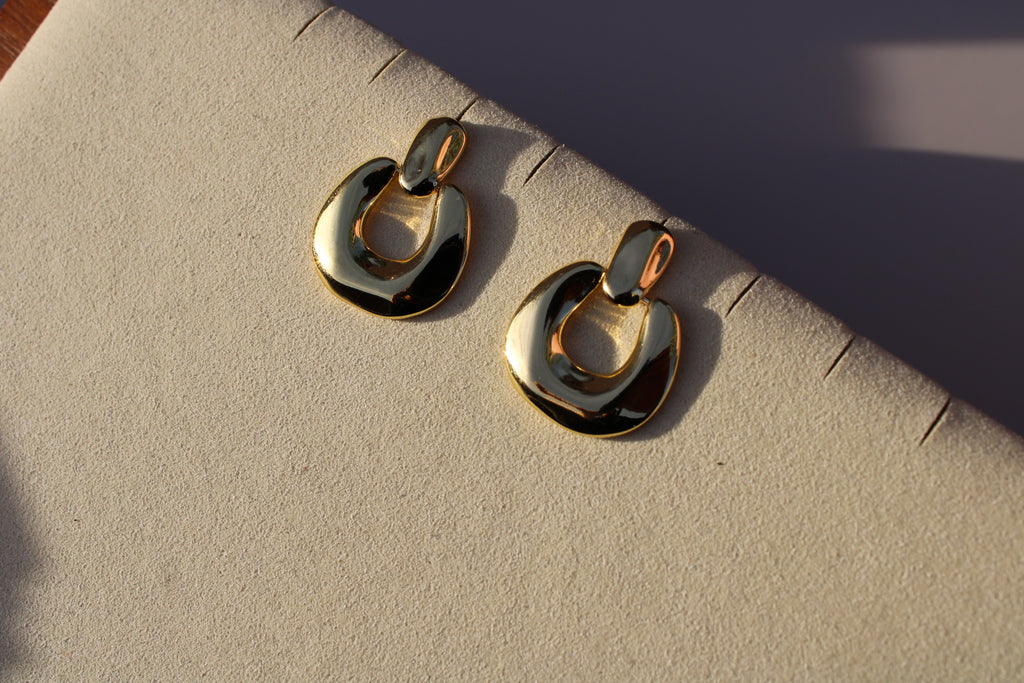 Loop stud Earrings