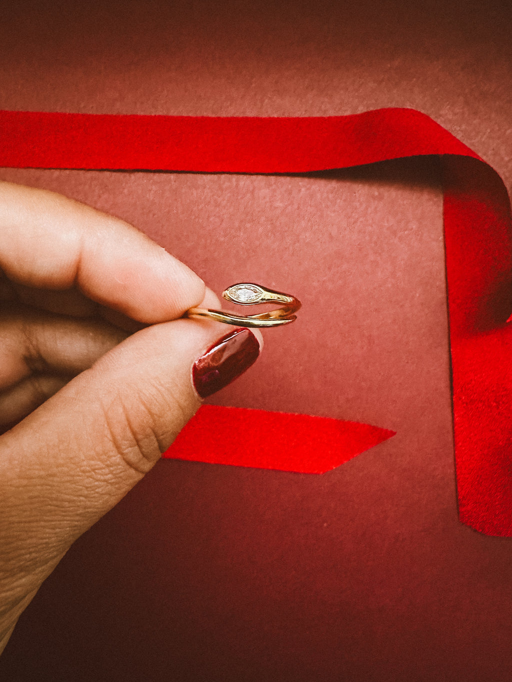 Dainty adjustable ring