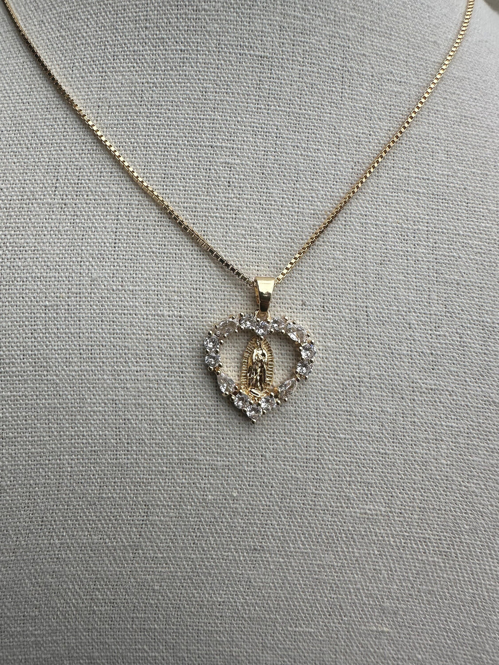White heart shaped Virgin Mary necklace, collar de virgencita de Guadalupe/ 18k gold filled