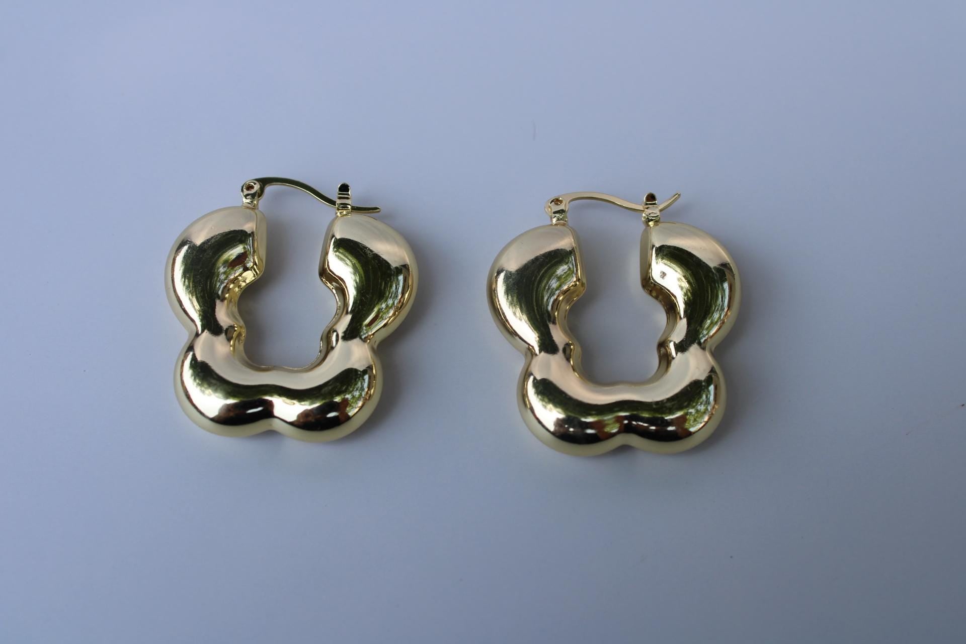 18k Gold Flower Hoop Earrings